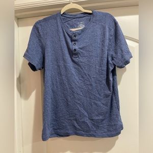 Men’s blue t shirt